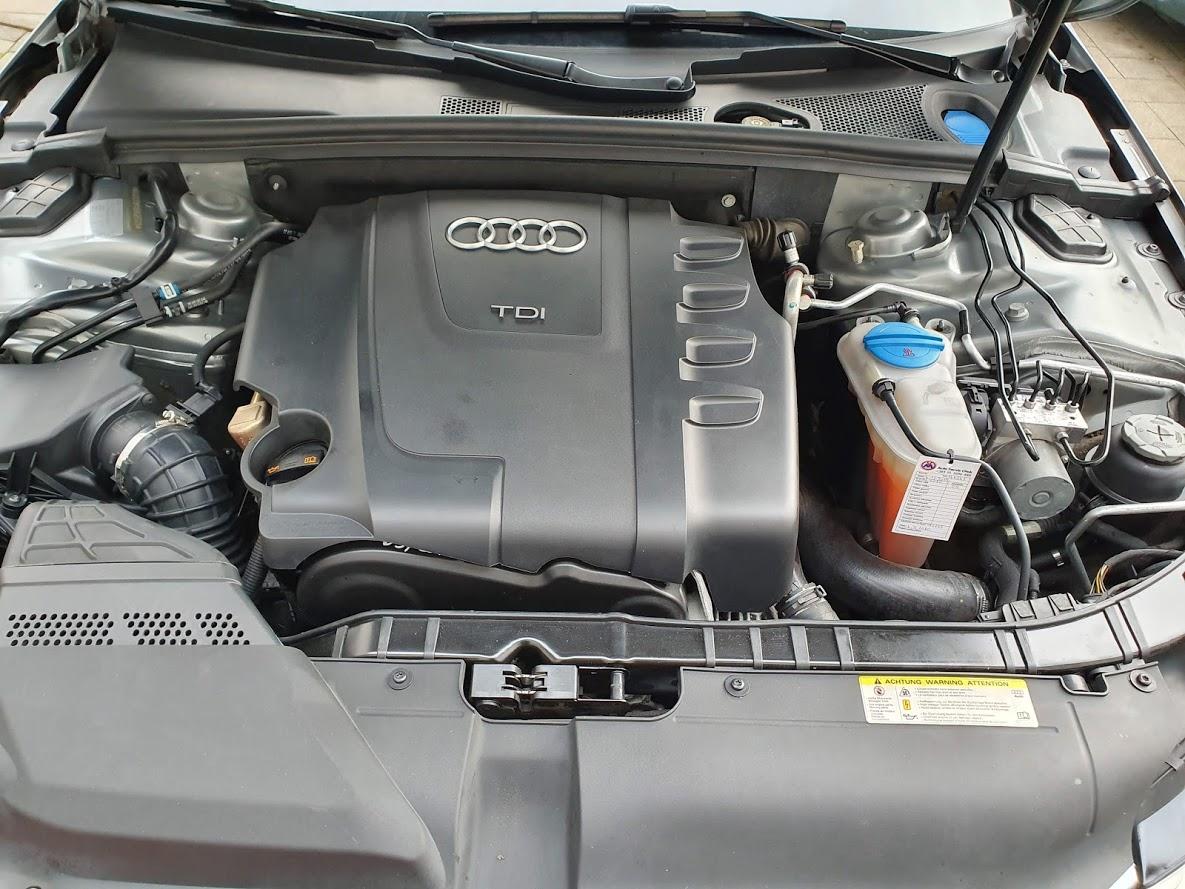 Audi A4 2,0 TDI - koža